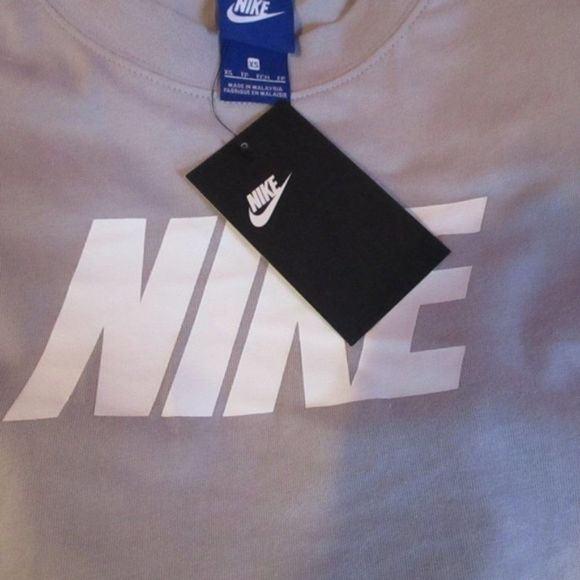 Nike Women Athletic Logo Long Sleeve Shirt… - Picture 4 of 6